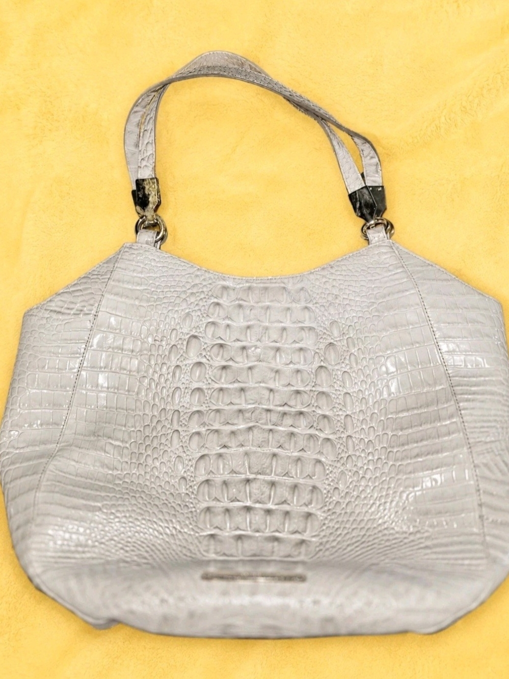 Women's Croc-Embossed Shoulder Bag in Light Cream Color